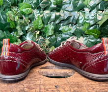 Afbeelding in Gallery-weergave laden, Nieuwe lakleren sneakers van Ecco maat 40