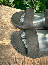 Afbeelding in Gallery-weergave laden, Bijna Nieuwe slippers van Fitflop maat 40