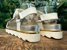 Afbeelding in Gallery-weergave laden, Nieuwe sandalen van Roberto D&#39;angelo maat 37