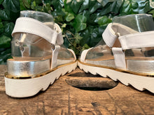 Afbeelding in Gallery-weergave laden, Nieuwe sandalen van Roberto D&#39;angelo maat 37