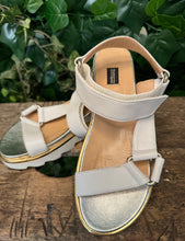 Afbeelding in Gallery-weergave laden, Nieuwe sandalen van Roberto D&#39;angelo maat 37