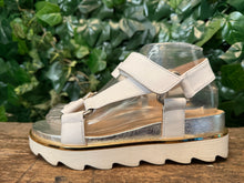 Afbeelding in Gallery-weergave laden, Nieuwe sandalen van Roberto D&#39;angelo maat 37