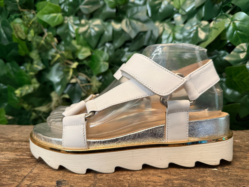 Nieuwe sandalen van Roberto D'angelo maat 37