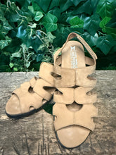 Afbeelding in Gallery-weergave laden, Nieuwe sandalen van Mephisto maat 39