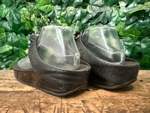 Afbeelding in Gallery-weergave laden, Bijna Nieuwe slippers van Fitflop maat 41