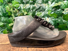 Afbeelding in Gallery-weergave laden, Bijna Nieuwe slippers van Fitflop maat 41