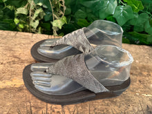 Afbeelding in Gallery-weergave laden, Nieuwe slippers van Fitflop maat 38