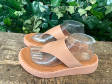 Afbeelding in Gallery-weergave laden, gewoon Nieuwe slippers van Fitflop maat 41