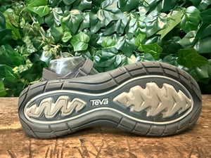 Bijna Nieuwe sandalen van Teva maat 42