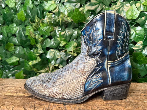 zo goed als nieuw python laarsjes van Sendra maat 43