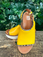 Afbeelding in Gallery-weergave laden, Nieuwe plateau fitflop sandaal maat 37