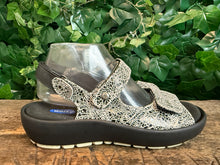 Afbeelding in Gallery-weergave laden, Bijna Nieuwe sandalen van wolky maat 40