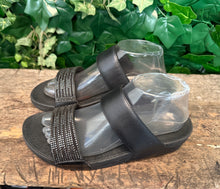 Afbeelding in Gallery-weergave laden, zo goed als nieuw slippers van Fitflop maat 40