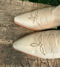 Afbeelding in Gallery-weergave laden, zo goed als nieuw supergave laars van Sendra maat 39