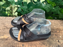 Afbeelding in Gallery-weergave laden, bijna Nieuwe slippers van Fitflop maat 38