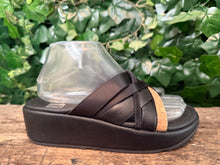 Afbeelding in Gallery-weergave laden, bijna Nieuwe slippers van Fitflop maat 38