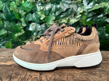 Afbeelding in Gallery-weergave laden, Bijna Nieuwe sneakers van Xsensible maat 37 (wijdte HX)