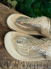 Afbeelding in Gallery-weergave laden, Bijna Nieuwe slippers van Fitflop maat 42
