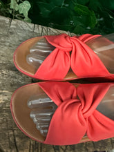 Afbeelding in Gallery-weergave laden, Bijna Nieuwe slippers van Fitflop maat 38