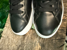 Afbeelding in Gallery-weergave laden, zo goed als nieuw sneakers van Liu-Jo maat 40