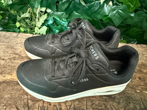 zo goed als nieuw sneakers van Skechers maat 38