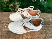 Afbeelding in Gallery-weergave laden, Bijna Nieuwe sneakers van Xsensible maat 38 (wijdte HX)