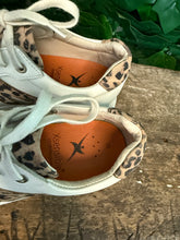 Afbeelding in Gallery-weergave laden, Bijna Nieuwe sneakers van Xsensible maat 38 (wijdte HX)