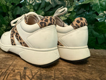 Afbeelding in Gallery-weergave laden, Bijna Nieuwe sneakers van Xsensible maat 38 (wijdte HX)