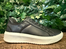 Afbeelding in Gallery-weergave laden, gewoon nieuwe slip-ins sneakers van Skechers maat 42,5