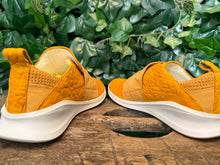 Afbeelding in Gallery-weergave laden, Nieuwe sneakers van Think maat 37,5