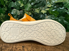 Afbeelding in Gallery-weergave laden, Nieuwe sneakers van Think maat 37,5