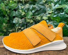 Afbeelding in Gallery-weergave laden, Nieuwe sneakers van Think maat 37,5