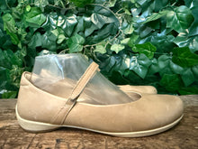 Afbeelding in Gallery-weergave laden, Nieuwe ballerina van Ecco maat 38