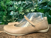 Afbeelding in Gallery-weergave laden, Nieuwe ballerina van Ecco maat 38