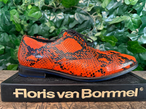 Bijna Nieuwe aparte veterschoen van Floris van Bommel 42,5