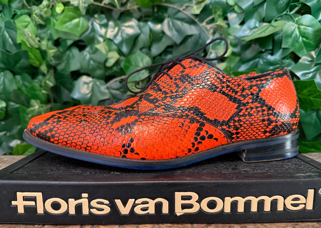 Bijna Nieuwe aparte veterschoen van Floris van Bommel 42,5