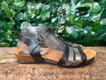 Afbeelding in Gallery-weergave laden, Bijna Nieuwe sandalen van Lina locchi maat 41