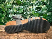 Afbeelding in Gallery-weergave laden, Bijna Nieuwe sandalen van Lina locchi maat 41