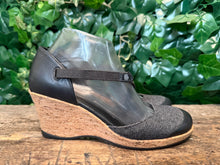 Afbeelding in Gallery-weergave laden, Bijna Nieuwe sandalen van Teva maat 39 (maat 8)