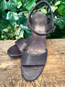 Nieuwe sandalen van Neosens maat 39
