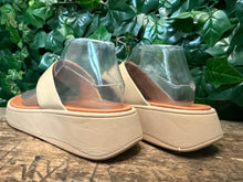 Afbeelding in Gallery-weergave laden, Nieuwe supermooie slippers van fitflop maat 39