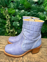 Afbeelding in Gallery-weergave laden, Bijna Nieuwe vintage blokhak laarsjes van Sendra maat 38