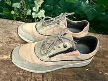 Afbeelding in Gallery-weergave laden, Nieuwe sneakers van Wolky maat 39