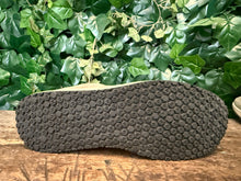 Afbeelding in Gallery-weergave laden, Nieuwe sneakers van Wolky maat 39