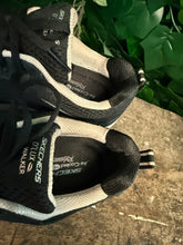 Afbeelding in Gallery-weergave laden, Bijna Nieuwe sneakers van Skechers maat 40