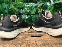 Afbeelding in Gallery-weergave laden, Bijna Nieuwe sneakers van Skechers maat 40