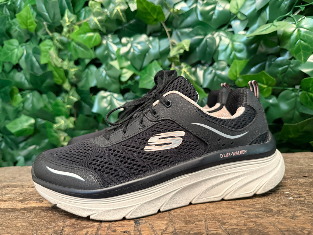 Bijna Nieuwe sneakers van Skechers maat 40