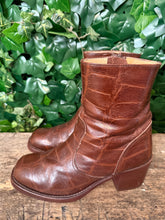 Afbeelding in Gallery-weergave laden, supergave vintage blokhaklaars van Sendra maat 41
