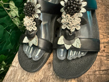 Afbeelding in Gallery-weergave laden, zo goed als nieuw supermooie slippers van fitflop maat 41