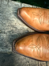 Afbeelding in Gallery-weergave laden, Zo goed als Nieuw gave vintage laarzen van Sendra maat 39
